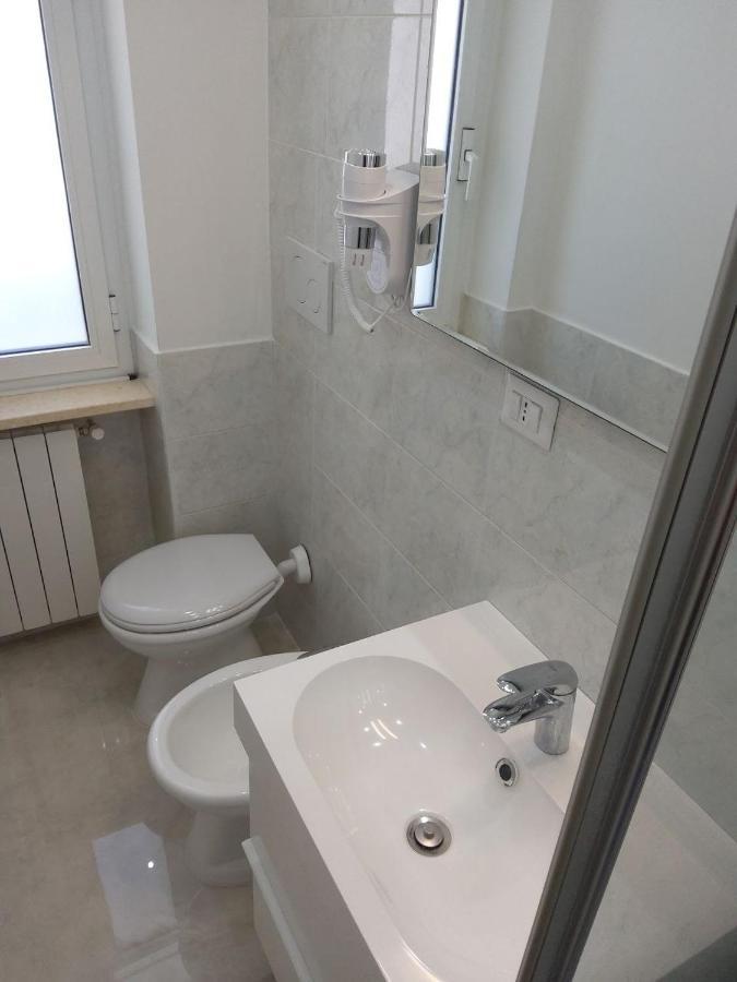 Mare Luna Apartment Bari Eksteriør billede